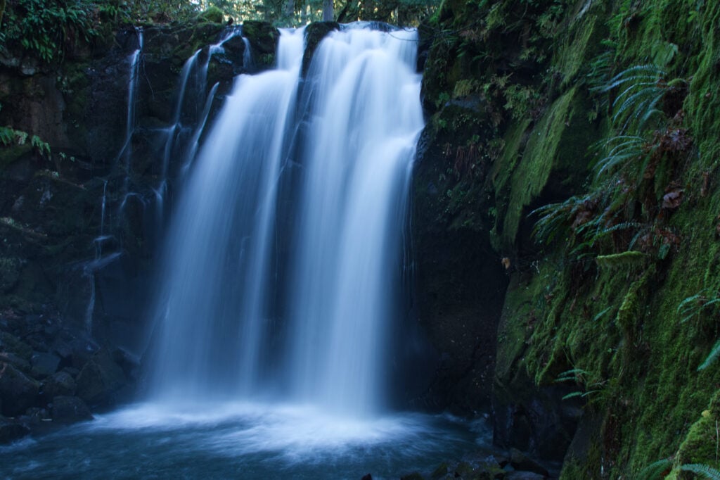 Majestic Falls in Oregon