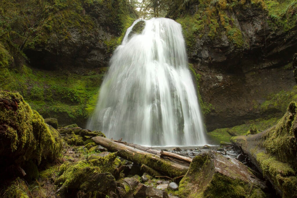 Spirit Falls in Oregon