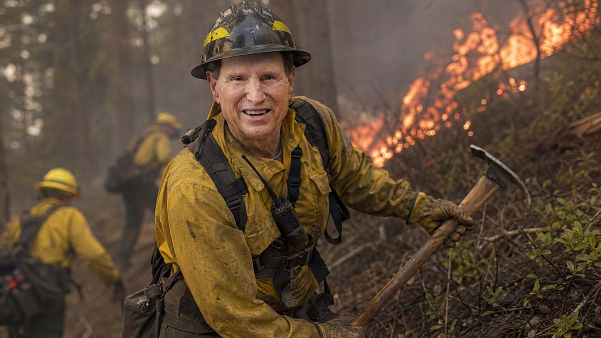 wyden_fire_fight