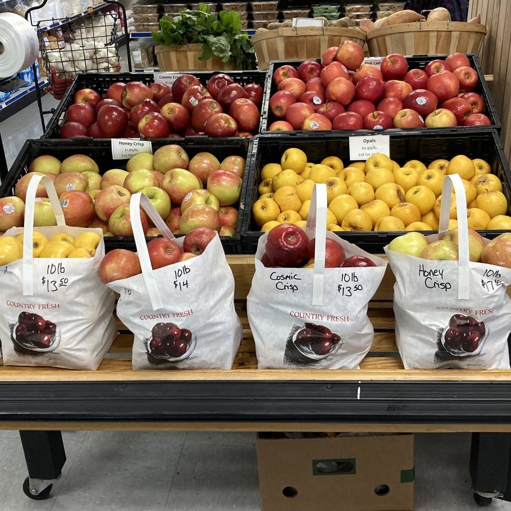 Kauffman's Market, La Grande, Eastern Oregon, Family Owned, Support Local, Fresh Ingredients, Farm to Table, Union County, Raw Milk, Farm Eggs, Local Honey, Homemade Pie, Sandwiches, Deli, Soups, Produce, Holiday Gifts, Road Trips
