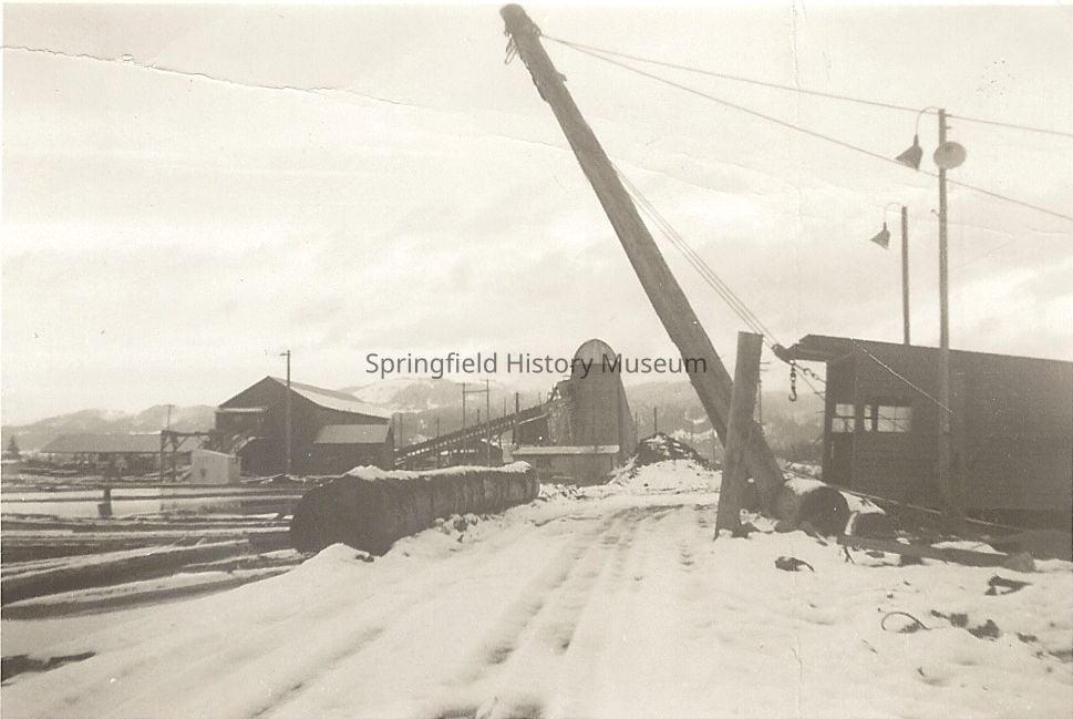 Springfield Oregon, Giant SPRINGFIELD sign, Forgotten History, Lost To Time, Location, Where Was It, Giant Finger Pointing, Railroad, Early 20th Century, 1910s, The Simpsons, Matt Groening, Rare Photos, Deep Dive, Lane County, Pacific Northwest, PNW, Willamette Heights, Mill in Winter