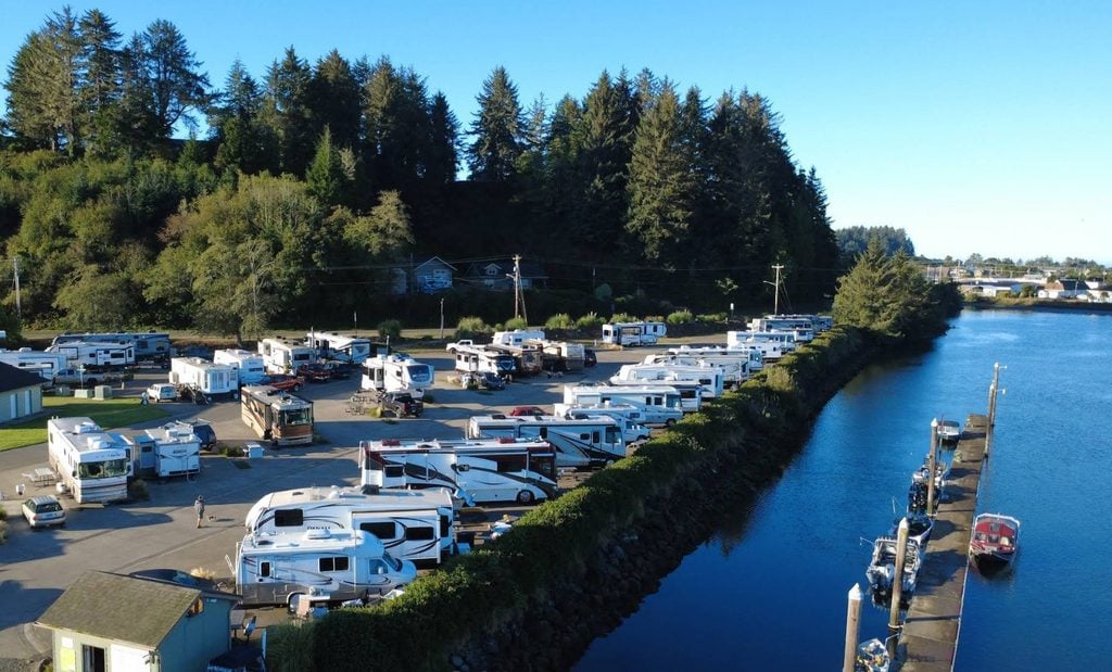 McKinley's RV & Marina, Oregon Coast, Waldport, Alsea Bay, Crabbing Boat Rentals, Campground, Dungeness Crab, Waterfront Camping, Places to Go, Things To Do