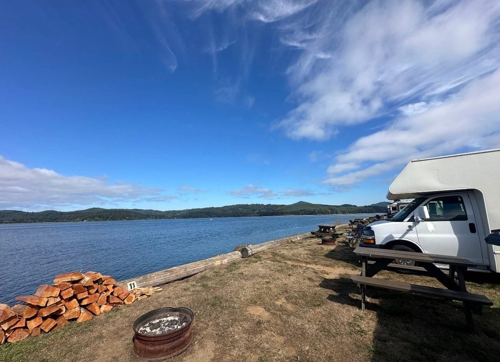 McKinley's RV & Marina, Oregon Coast, Waldport, Alsea Bay, Crabbing Boat Rentals, Campground, Dungeness Crab, Waterfront Camping, Places to Go, Things To Do