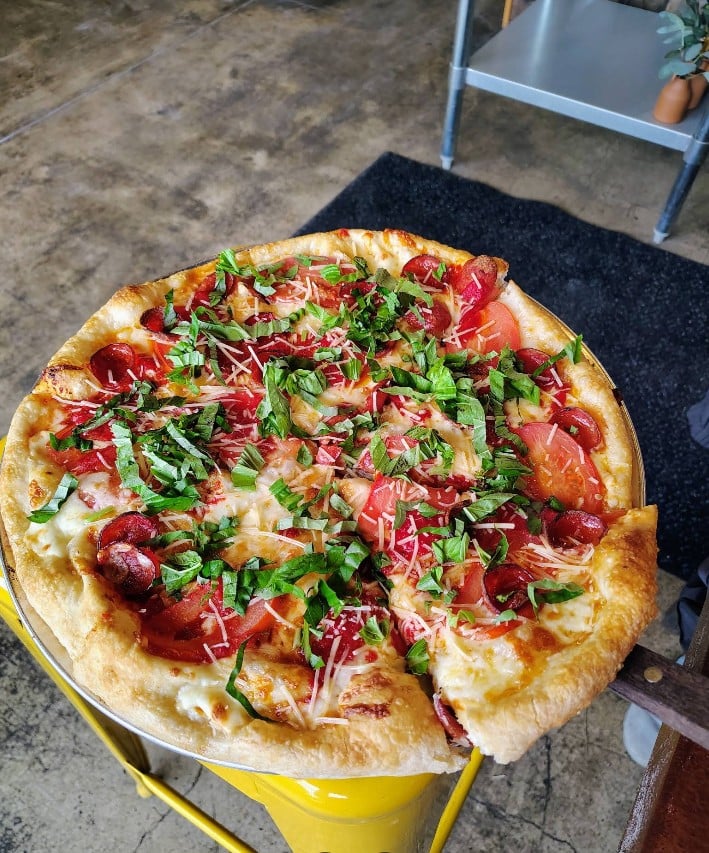 Milwaukie Pizza Co., Milwaukie Oregon, Clackamas County, Portland Area, Best Restaurants, Honey Crust Pizza, Full Pies, By The Slice, Family Owned, Support Local, Mom n Pop, Fresh Ingredients, Unique Recipes, Vegetarian Options, Gluten Free, Dairy Free