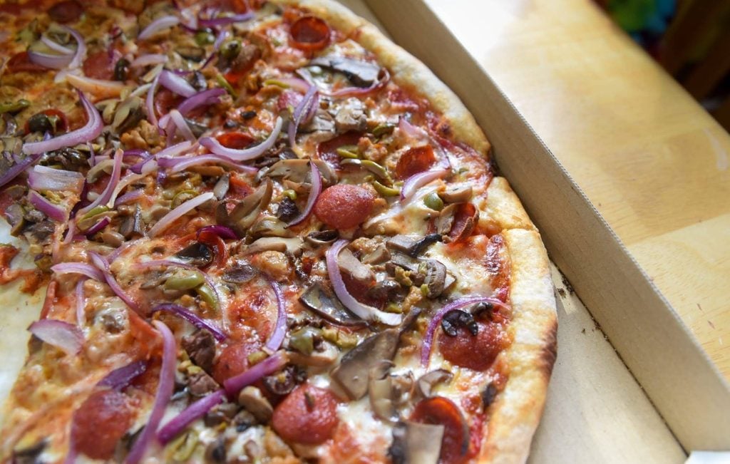 Milwaukie Pizza Co., Milwaukie Oregon, Clackamas County, Portland Area, Best Restaurants, Honey Crust Pizza, Full Pies, By The Slice, Family Owned, Support Local, Mom n Pop, Fresh Ingredients, Unique Recipes