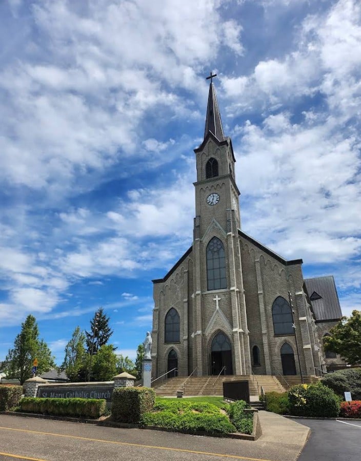 Mount Angel, Oregon, Willamette Valley, Small Towns, Bavarian Village, Mt. Angel Oktoberfest, Benedictine Abbey, Marion County, German Food, Lots of Beer, Historic Towns, Things To Do, Places to Go, Glockenspiel, Festivals, Silverton, St. Mary's Catholic Church