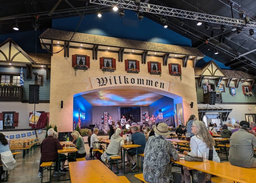 Mount Angel, Oregon, Willamette Valley, Small Towns, Bavarian Village, Mt. Angel Oktoberfest, Benedictine Abbey, Marion County, German Food, Lots of Beer, Historic Towns, Things To Do, Places to Go, Glockenspiel, Festivals, Silverton