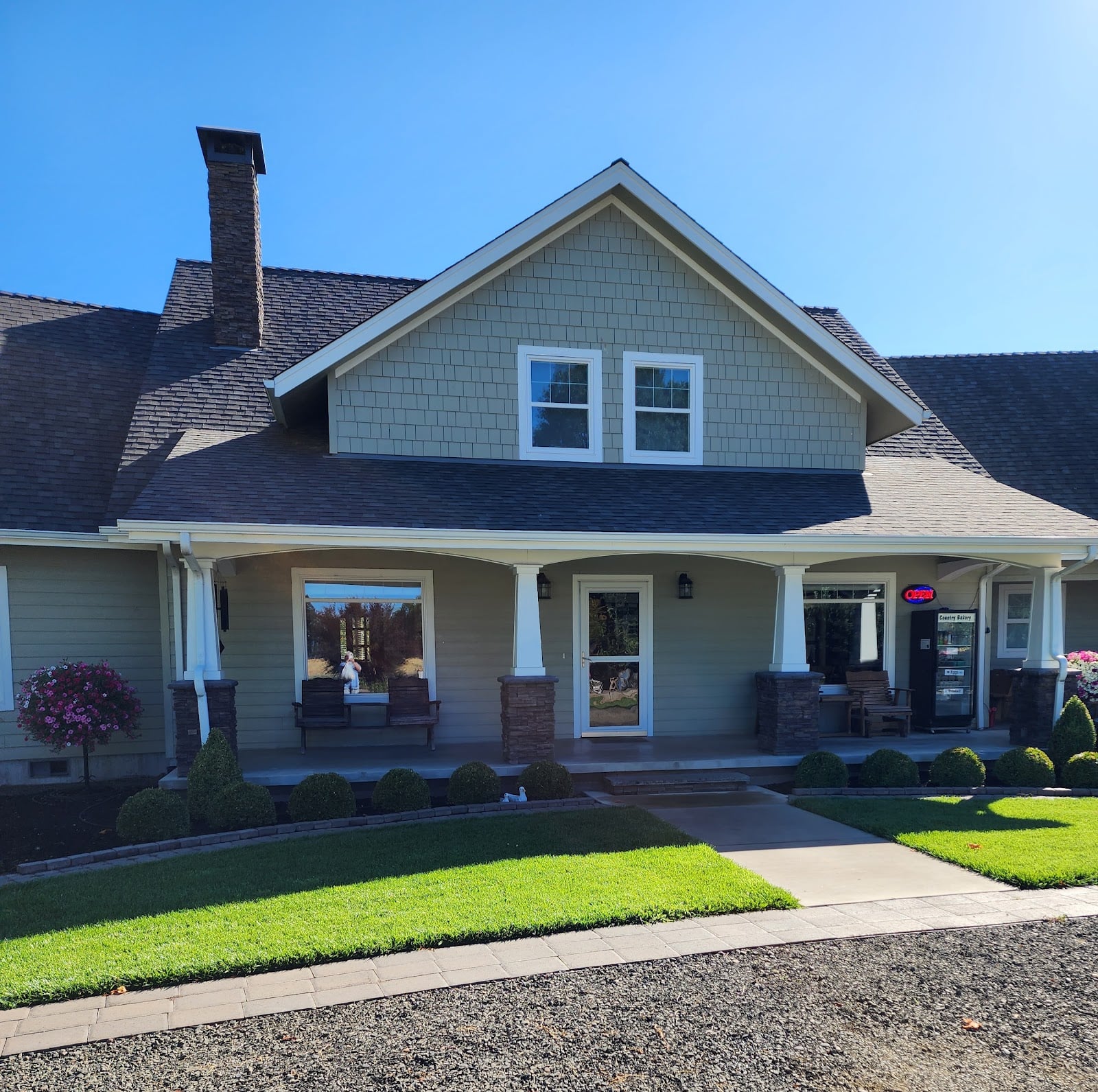 Country Bakery’s porch and landscaped entrance on Peoria Road in Halsey.