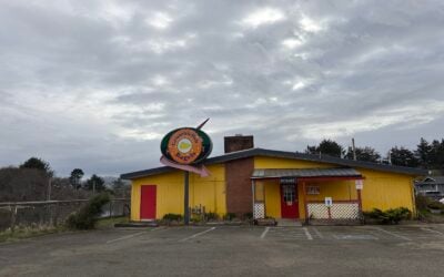 I’d Make Another Oregon Coast Trip for the Bagels at This Little Yellow Shop