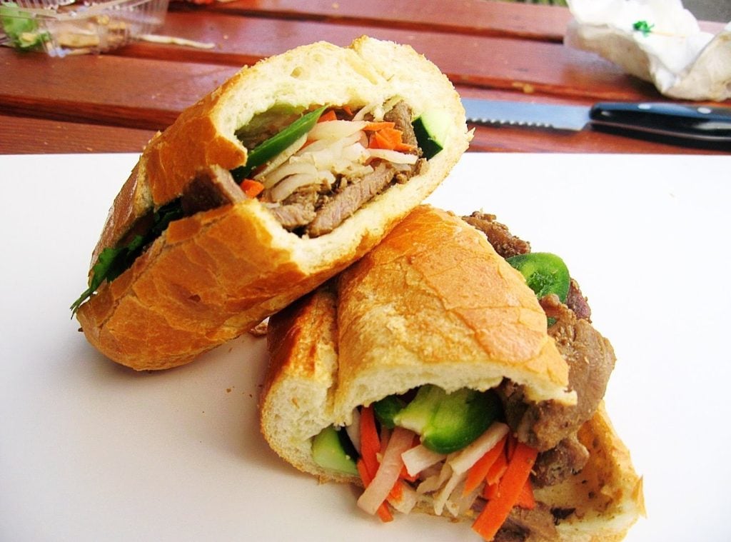 An Xuyên Bakery, Portland oregon, foster road, vietnamese food, chinese goodies, french baguette, baked fresh daily, bao, bánh mì, cheesecake, cafe, quick snacks, croissants