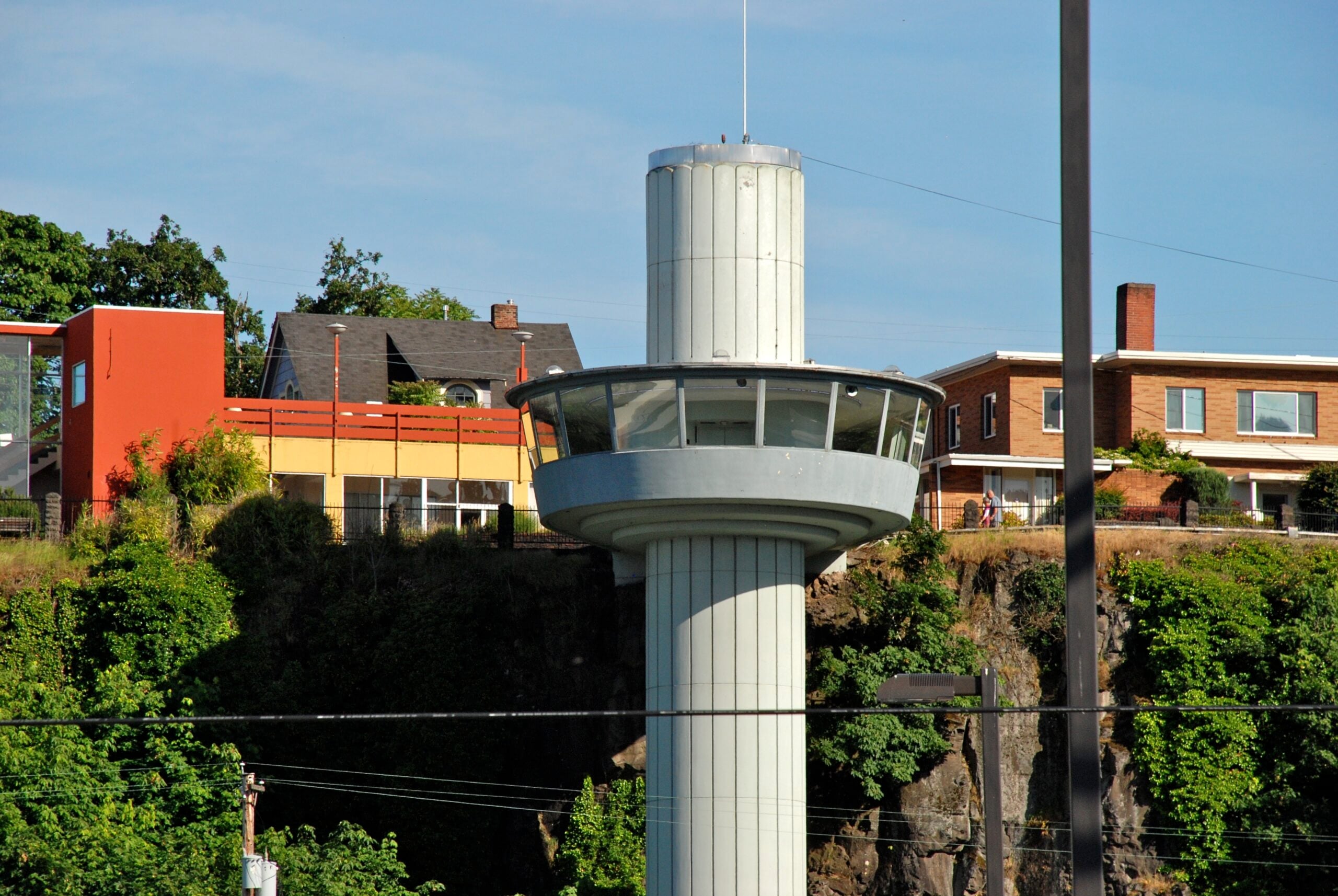 Wide observation deck and upper elevator machinery tower in Oregon City