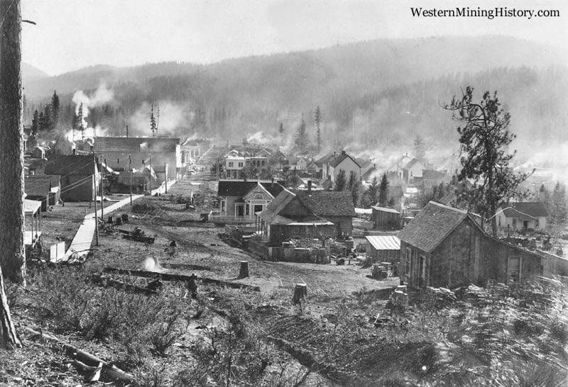 Sumpter Valley Gold Dredge, Sumpter Oregon, NE OR, History, Ghost Towns, Old Mining Areas, Self-Guided Tour, Interesting, PNW, Pacific Northwest, Vintage 1900 Image, Before the 1917 Fire