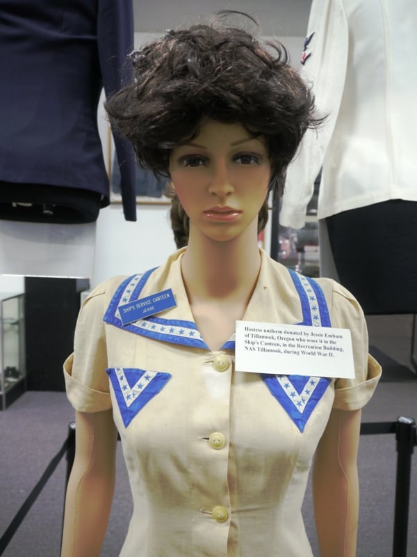 Mannequin wearing a Navy canteen hostess uniform in a Tillamook Air Museum display